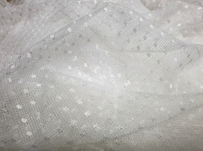 Горошки на сетке, отрез 25 х 35 см