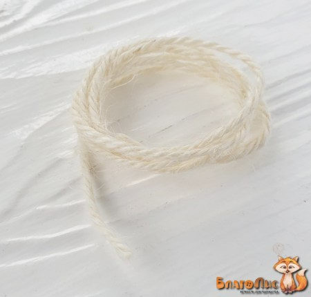 Джутовый ворсистый шнур, цвет слоновая кость, толщина 2 мм, May arts 363-09, цена за 1 ярд ( 90 см )    , купить - БлагоЛис