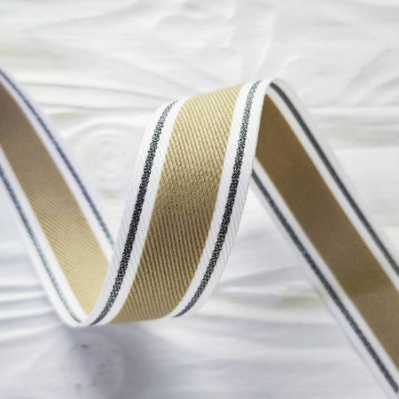 Лента с серебряной строчкой по краю песочная 25 мм, DIY Ribbon's, цена за 1 ярд ( 90 см ), купить - БлагоЛис